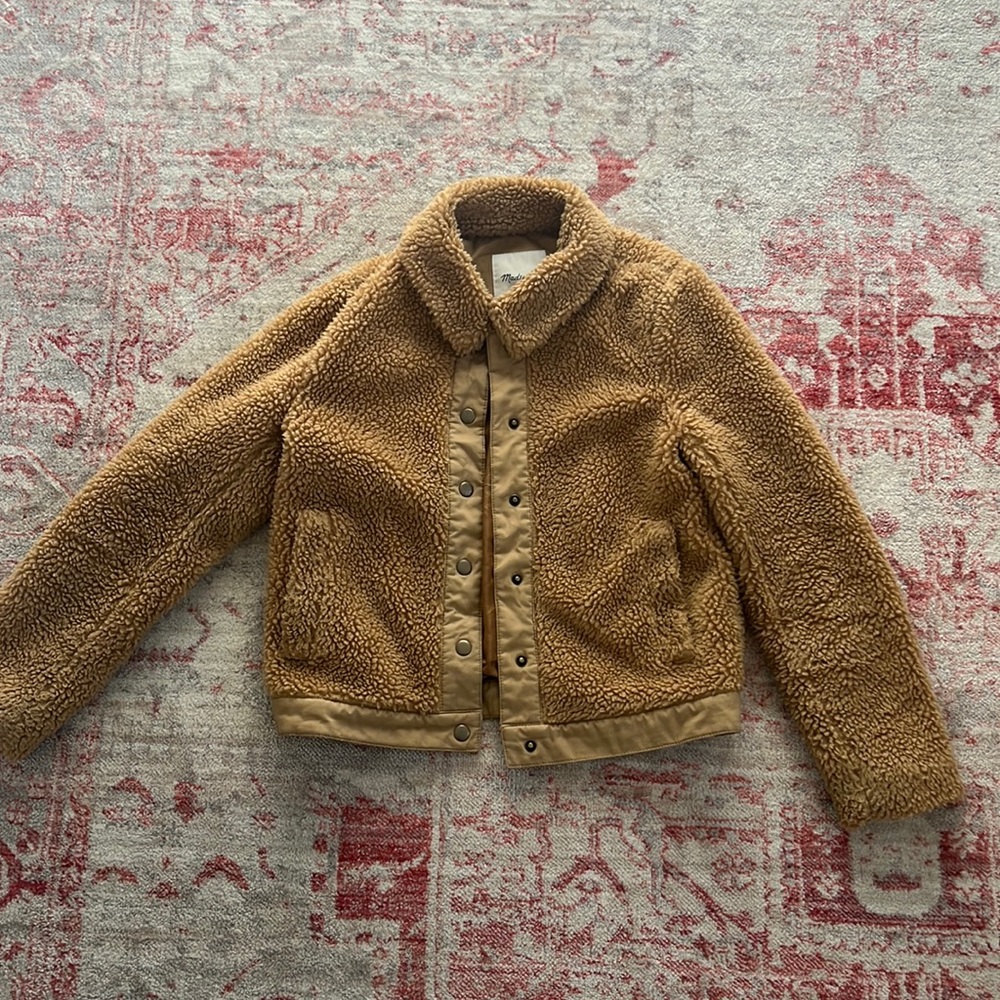 Cute fluffy madewell jacket. Super warm and cozy